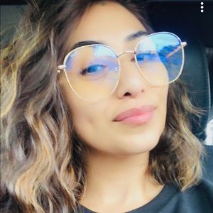 Meet your Posher, Marie🥀